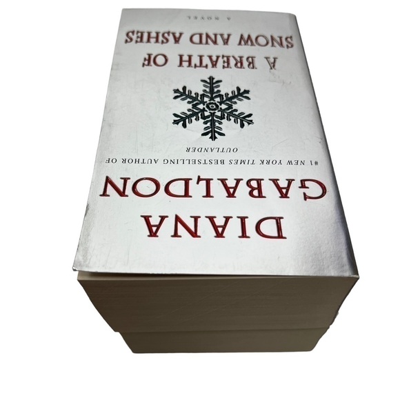 DIANA GABALDON Fiction Books Lot/2 Romance/Time Travel, Fantasy Paperbacks - Picture 5 of 8